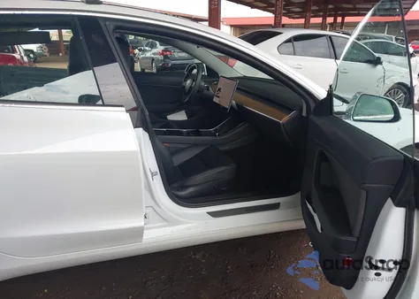 2019 Tesla Model 3 Long Range/Performance из США, поврежденный, VIN 5YJ3E1EB7KF493405